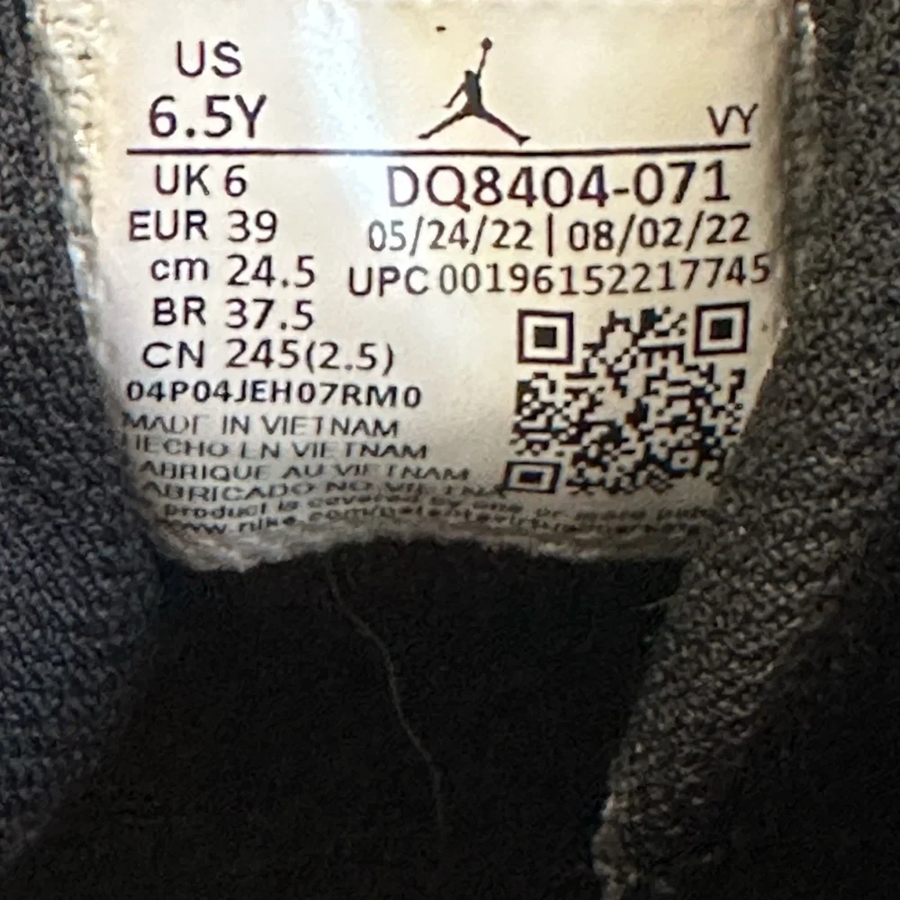 Nike Jordan Max Aura boys basketball shoes size 6.5Y - Picture 5 of 6